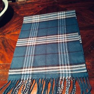 NWOT Blue plaid Cashmere scarf